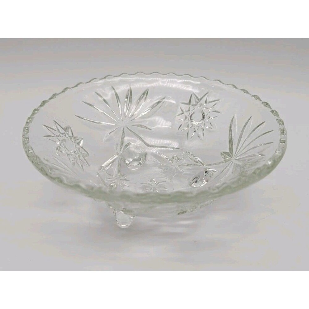 Vintage Tripod Crystal Clear Pressed Glass Bowl With Scalloped Edge And Star